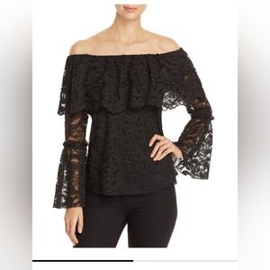 ⭐️NWT Cupio Black Off the Shoulder Lace Bell Sleeve Blouse Sz M
